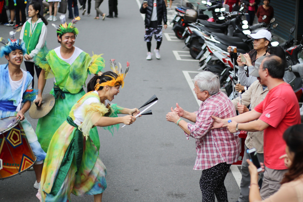 第3屆「鬧熱關渡節」今（29）日結合地方生態主題，再度以嘉年華會的形式登場。圖／北藝大提供