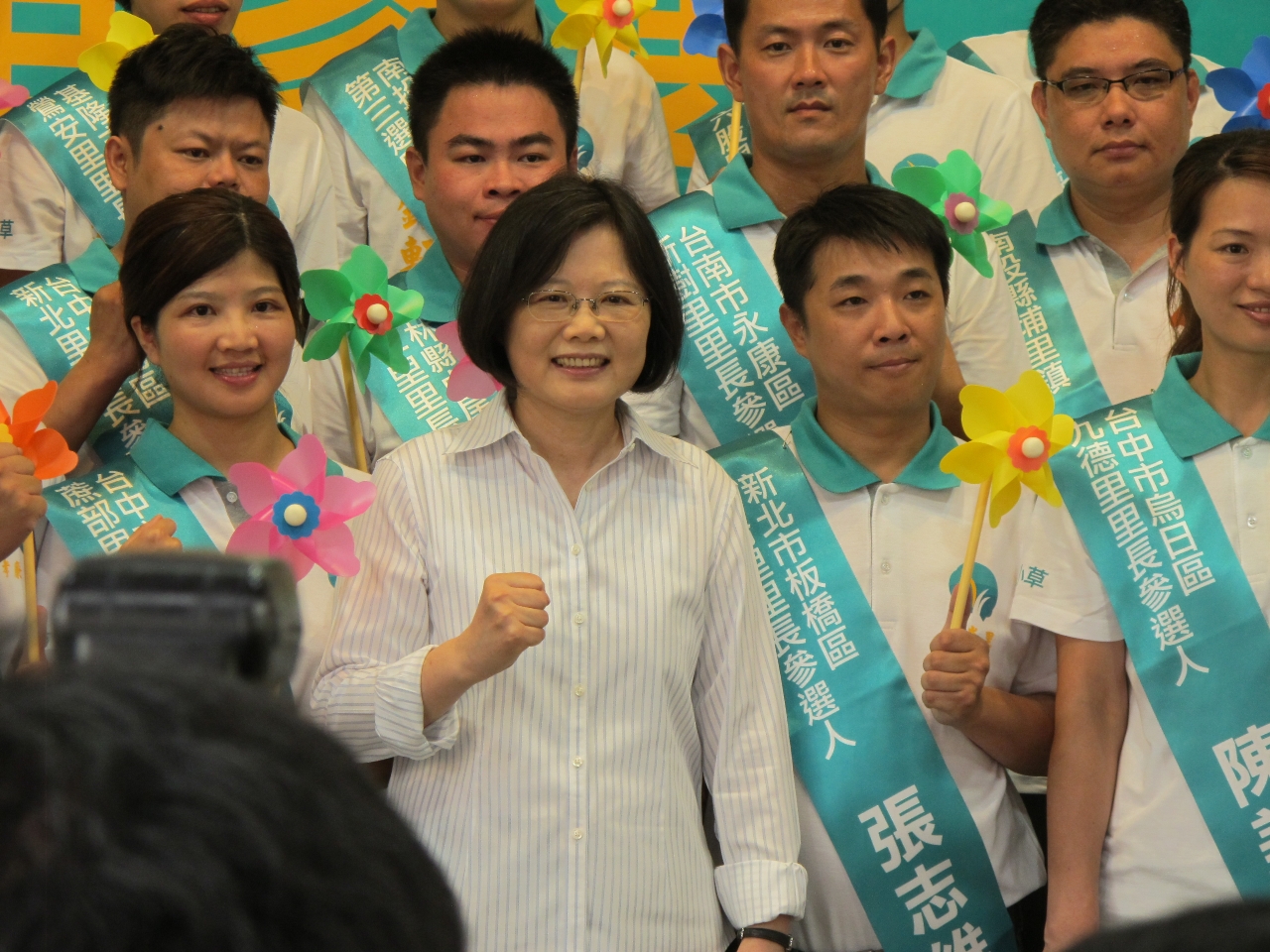 民主小草青年參政，蔡英文呼籲，給他們機會，帶領社會向前。（朱蒲青攝）