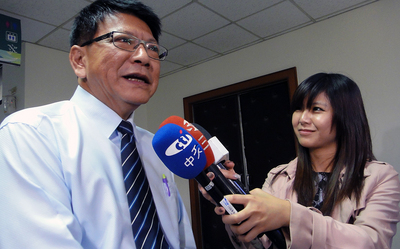 屏東縣長的民進黨立委潘孟安（圖）今天在立法院院會發表臨別感言，期盼未來立院能支持屏東縣的政策。(中央社資料相片)