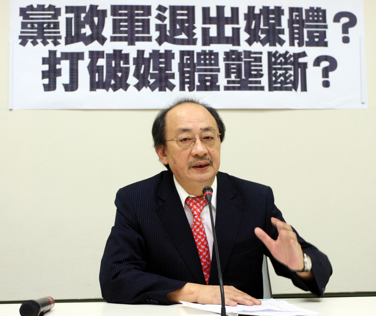 柯建銘：若周玉蔻繼續不時指控，將對其保留法律追訴權。（資料照片）