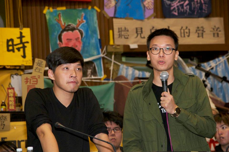 學生代表陳為廷1日表示，立委張慶忠要再排審查服貿協議，等於是打了330上街頭的50萬人一巴掌。