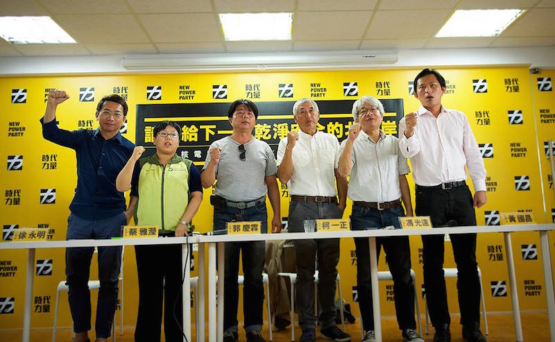 黃國昌和馮光遠是全台最危險選區，他們反對核二廠露天核廢。（黃謙賢攝）