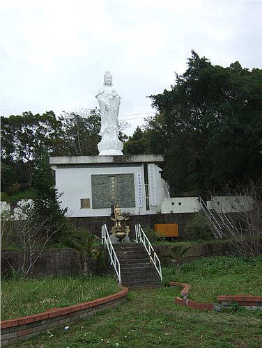 位於苗栗縣頭屋鄉象山村的「民主英烈公園」，充滿佛教味，它記錄著白色恐怖期間一段同窗好友的情誼。圖／取自吳三連史料基金會