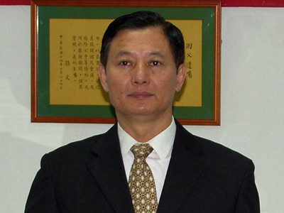法務部26日晚公布高雄監獄挾持案懲處名單，決定將高雄監獄典獄長陳世志記一大過。（中央社）