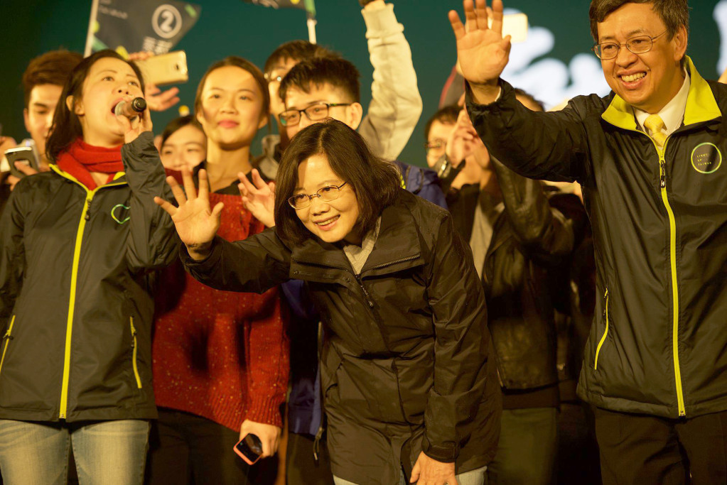 蔡英文帶領民進黨走過谷底，攀上顛峰，和她的領導魅力有關，也和國內外有利情勢的推助有關。(黃謙賢攝)