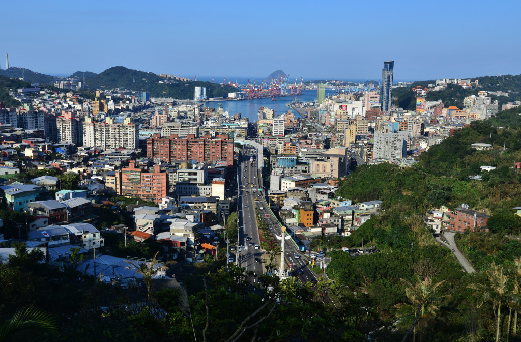 都市計劃的最高指導原則是營造宜居的城市空間，政府當制定一套能夠平衡地主權益與公共利益，兼顧地權、地用、地價及地稅的土地政策。(圖/郭文宏)