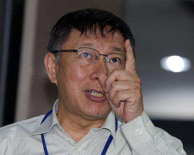 台北市長柯文哲3日晚間赴HTC總部參觀，並與宏達電董事長王雪紅會談一小時。（中央社資料照）