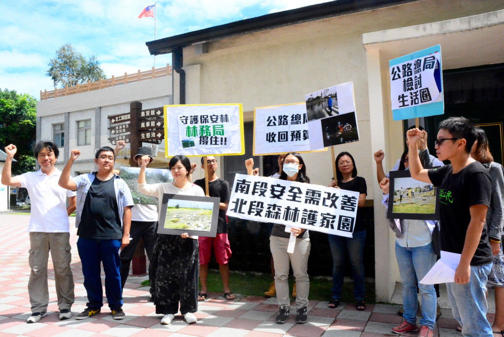圖:193線道拓寬今天再度審查,確認保安林地不被開發,「算是暫時解除警報」!(王志偉攝)