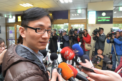 草協發起人李正皓遭週刊爆料偷拍事件，網友「方丈」 （圖）今天公開對媒體說明。（中央社）20150224