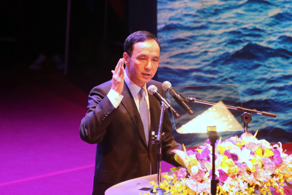 國民黨今天在板橋舉辦121周年黨慶活動,黨主席、總統參選人朱立倫將發表談話,國民黨並提供網路直播。(圖為上月臨時全代會資料照片,記者何豪毅攝)20151122