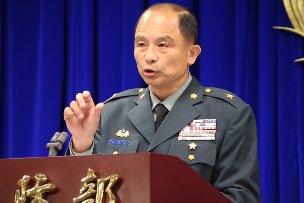 國防部資源規劃司副司長白捷隆指出,2016年底將可完成以編現比達8成的目標,實施全募兵制。(記者何豪毅攝)20150310