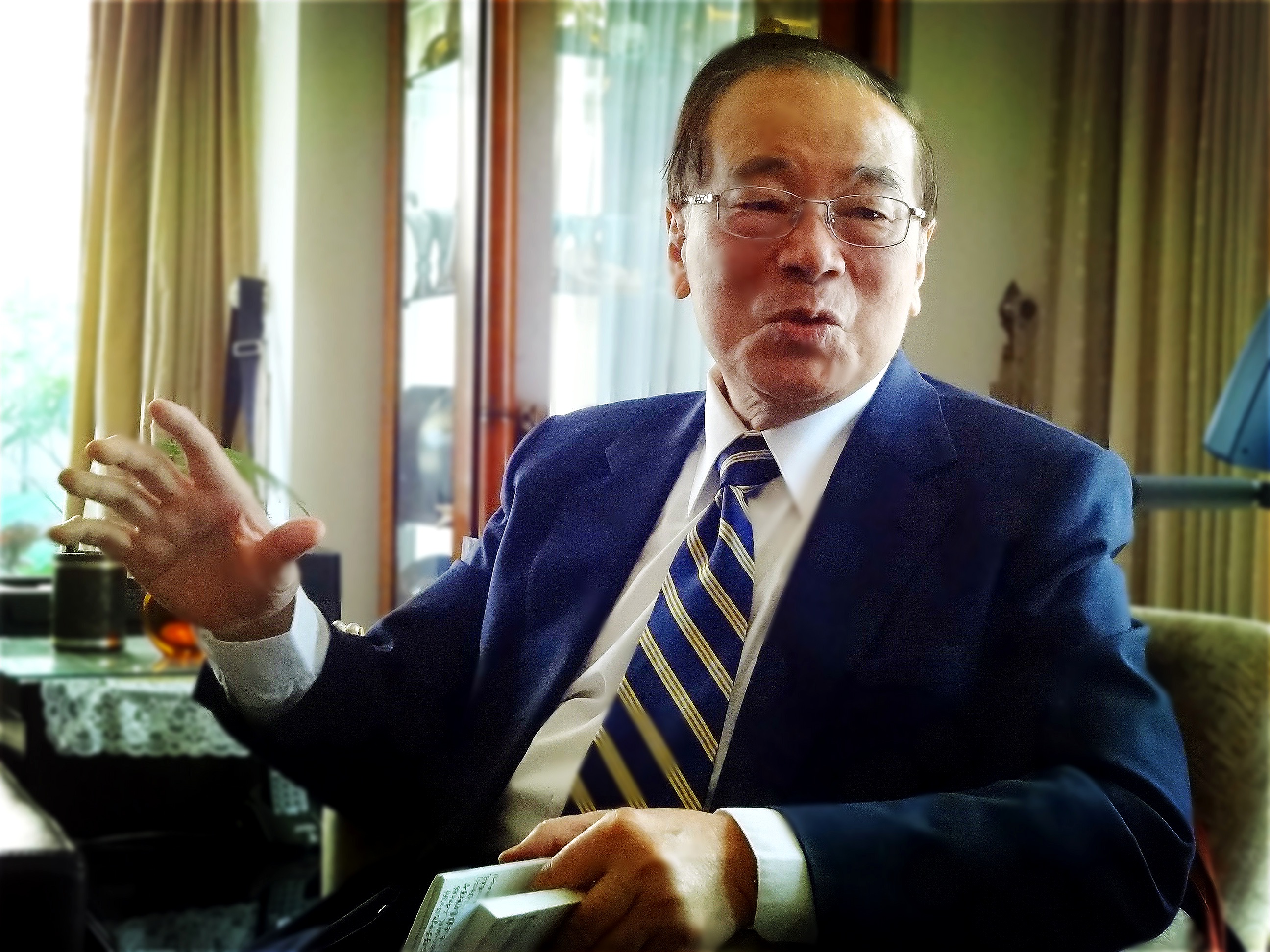 前行政院長張俊雄淡出政壇後，把自己設定為終身志工的角色。（劉明堂攝）