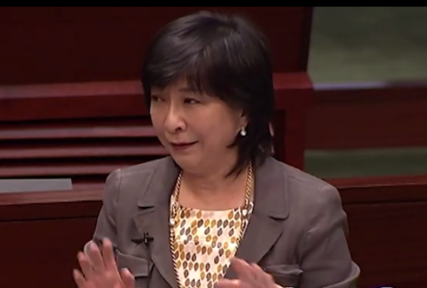 被香港學運人士與網友封為「佔領之母」的議員蔣麗芸，今日又因「飲水思源」發言遭網友痛批。(翻攝網路)