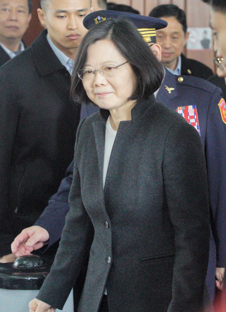 民進黨25日召開中常會,邀請教育部長潘文忠進行「校園反毒」專案報告,蔡英文重申反毒決心。圖/張良一