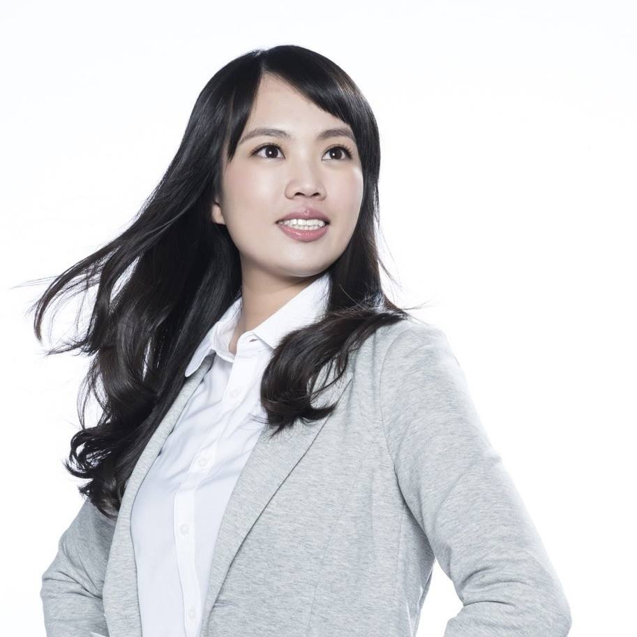 呂孫綾一頭長髮飄逸，今年26歲，投入新北第一選區立委選戰。（呂孫綾臉書）