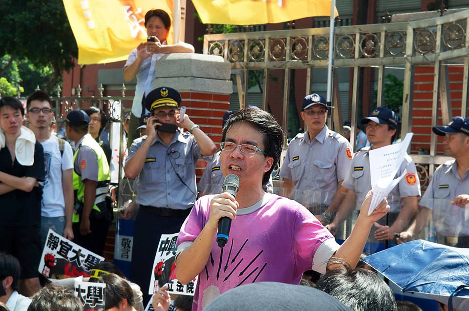 香港出生的「台灣獨立行動黨」發起人梁文韜表示，中共大動作以「人流」及「金流」加速併呑台灣，若不加大抗共力度，即使民進黨贏得總統職位，卻會輸了台灣。（黃謙賢攝）
