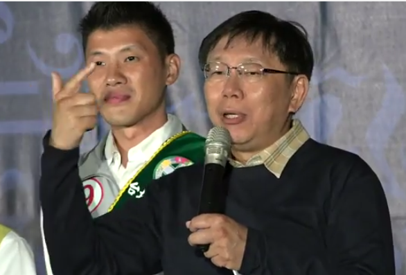 台北市長候選人柯文哲5日在景美的演講，在網路獲得熱烈迴響。（翻拍自youtube網路畫面）
