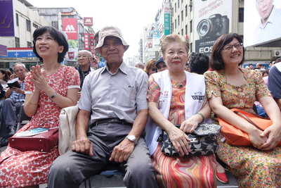 柯文哲父母選後遭到國稅局查稅，將他父母傳喚到新竹國稅局去做筆錄。（中央社資料照片）
