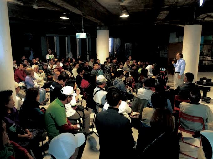 公投盟總召蔡丁貴將成立新政黨，爭取2016不分區立委席次，本月起在北中南展開4場「獨左政黨促成說明會」，圖為昨天在台中再生基地舉行之說明會，有上百人參加。（圖由公投盟提供20150309）