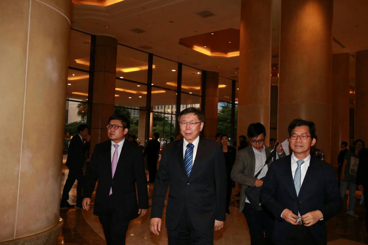 柯文哲今晚出席新加坡國慶晚宴。（記者朱蒲青攝）