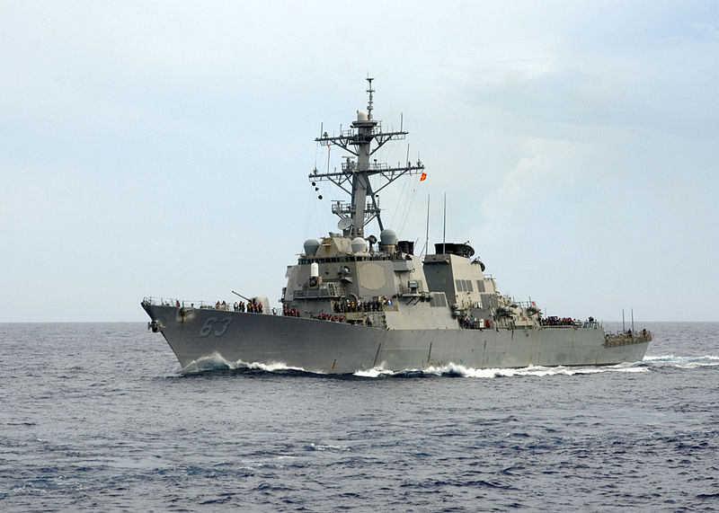 美軍驅逐艦「史塔森號」以及彈藥補給艦「查維茲號」（USNS Cesar Chavez）25日從南向北穿越了180公里寬的台灣海峽，國防部也對此證實。圖／翻攝自美國海軍網站