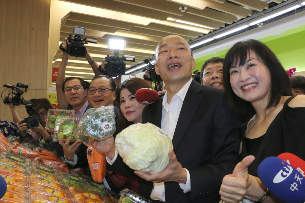 高雄市長韓國瑜出訪馬來西亞，但由於吉隆坡市長並未出席晚宴，外界質疑是否在出訪前就知道見不到官員。圖／高雄市政府（資料照）