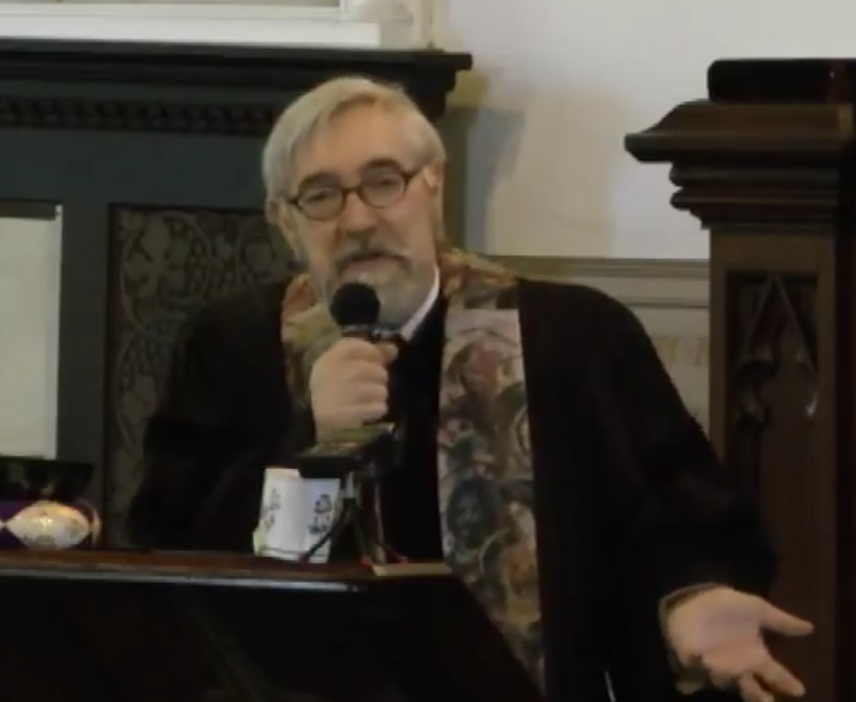 圖／翻攝自 Youtube 影片 (Rev. Terry Burke's Retirement Service)