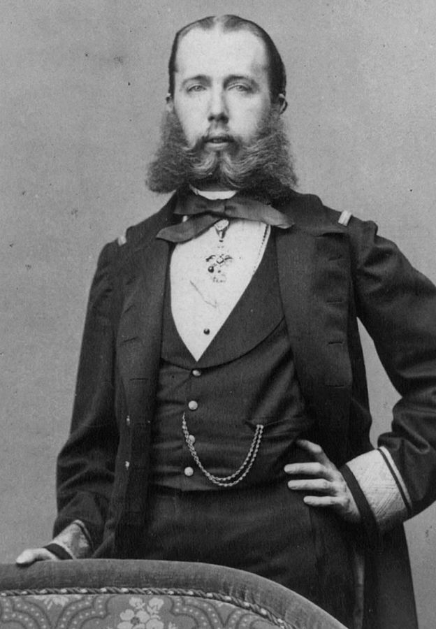 墨西哥皇帝馬西米連諾一世（Maximilian I, 1832-1867），原本是奧地利哈布斯堡王朝的大公，受邀成為墨西哥皇帝，捲入墨西哥內戰，後被共和派槍決。(圖片: 下載自維基百科，攝影者: Ludwig Angerer)
