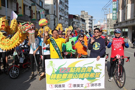 今年元旦初始，謝志忠以「低碳反空汙」為進立法院後的重要政見目標，所以先身體力行。（謝志忠總部提供）