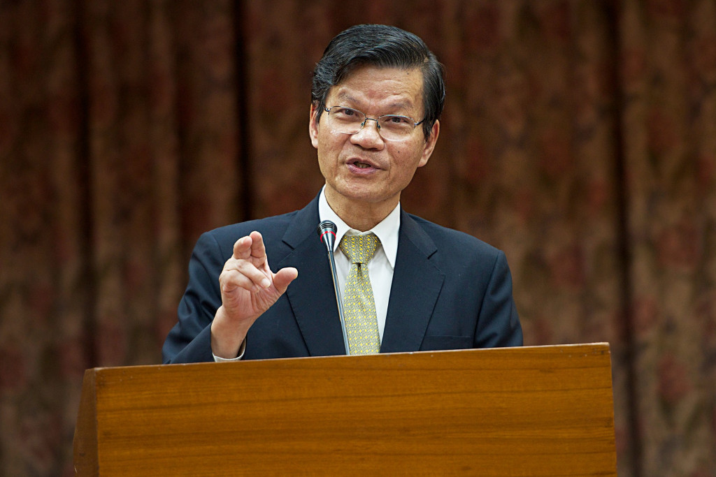 翁啟惠涉入浩鼎案中並被改列被告，但是檢方將其改列被告的案由僅有公務員受賄罪、圖利罪與背信罪，最可能牽扯的內線交易罪反而沒有，這似乎暴露出內線交易罪成立的困難。（資料照，黃謙賢攝）