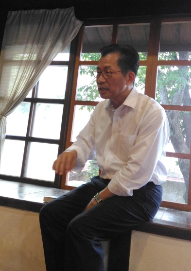 環保署長李應元有備而來，在參加鹿港反杜邦30週年活動時，主動提到他讀台中一中時，火車經過彰化就聞到台化的味道。臨走前他又應媒體提問表示，縣府核發台化燃煤許可，應只限於廠內生產所需之用。未來將朝台化遷廠方向努力。