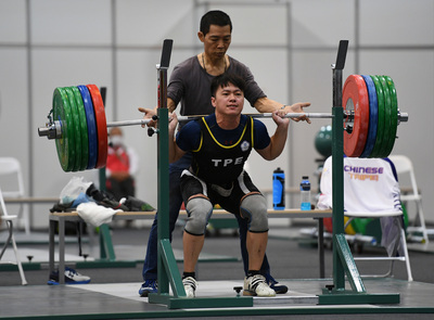舉重奪金希望林子琦(前),在里約奧運開賽前幾小時,驚傳涉禁藥遭停賽。圖/中央社