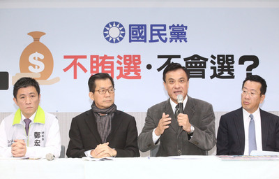 民進黨總統候選人蔡英文競選總部總幹事蘇嘉全今天發出10萬元賄選檢舉獎金。（中央社檔案照片）