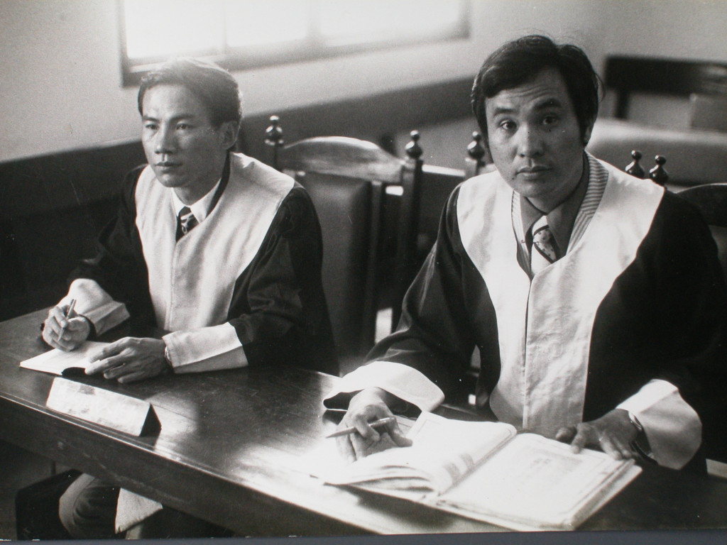 1976年姚嘉文與林義雄律師擔任郭雨新辯護律師，提出「當選無效」與「選舉無效」之訴，這是台灣選舉史上，第一次對選舉的不公提出法律訴訟。