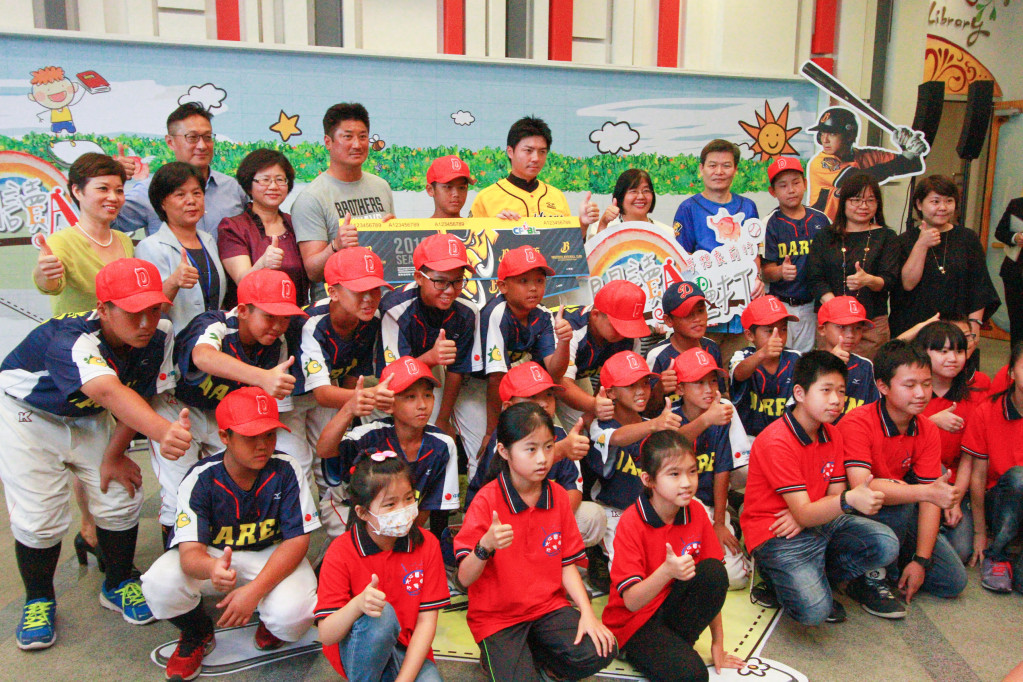 素有文化城之稱的台中市,亦擬打造為「棒球之都」,中信兄弟隊扮演平台兼主角,鼓勵閲讀和分享棒球,開各城市之先。(中市新聞局提供)