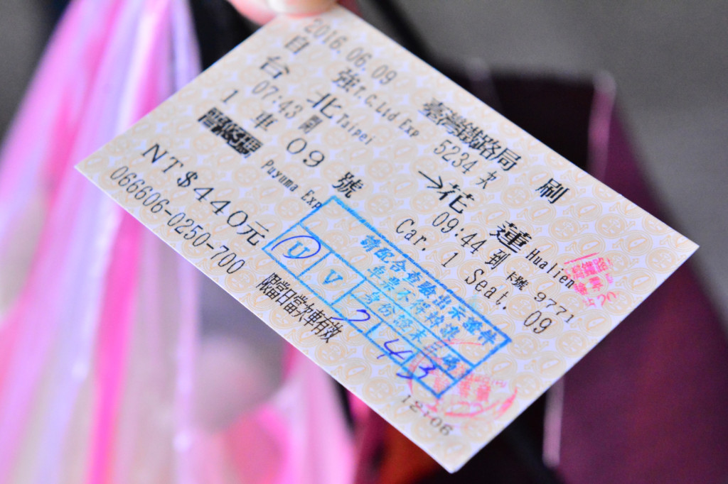 端午節試辦「實名制」購票，當時只限u v之花東居民。中秋節將擴大花東戶籍居民也納入購票資格。（資料照片 王志偉攝）