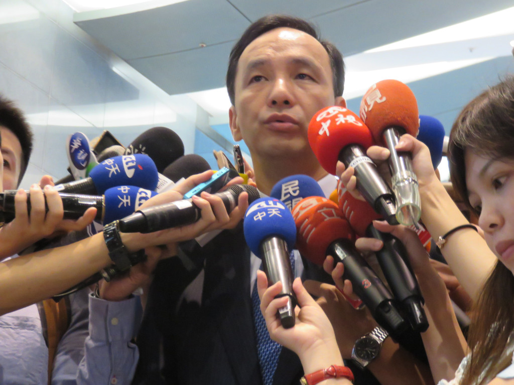 國民黨主席朱立倫上午對立院召開臨時會仍表示，個人贊成召開，但尊重黨團委員意見。(本報資料照片，記者唐詩攝影)