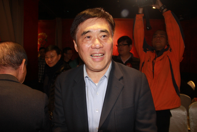 中國國民黨前副主席郝龍斌（中）22日說，每次選舉很多人都會把父親郝柏村拿出來談，他覺得很不應該。（中央社）