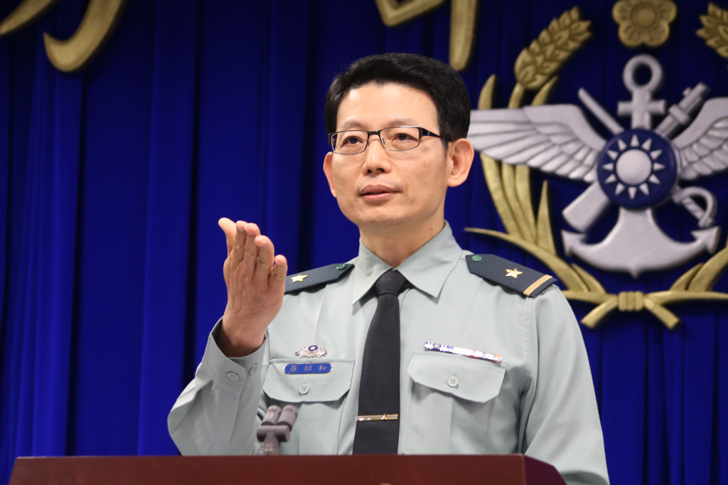 檢方偵辦鎮小江共諜案，今天下午再進入空軍官校搜索，國防部發言人羅紹和（圖）證實確有此事。（記者何豪毅攝）20150409