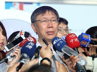 前總統陳水扁出席國慶典禮遭駁回，柯P開罵「發了請帖再駁回是衝啥？」(圖/中央社)