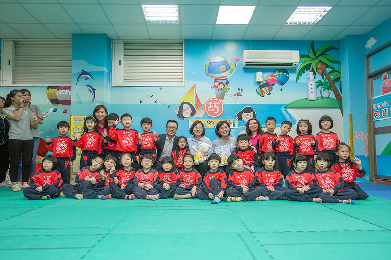 蔡英文總統7日參加新北樹林富雅幼兒園活動時，宣示2到3歲小朋友托育補助會繼續到3歲，解決空窗期問題。圖／取自總統府網站