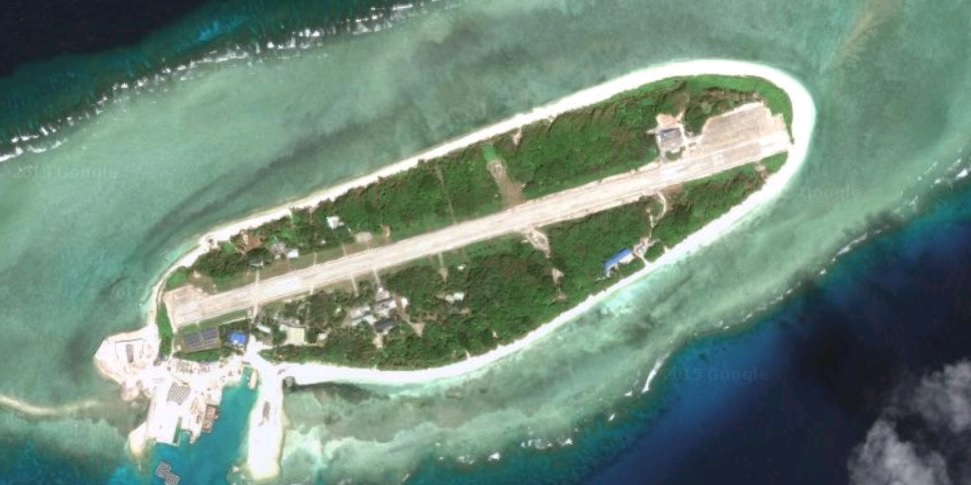 南海仲裁結果出爐，中國主張的9段線被判沒有法律基礎，而我國的領土太平島，被判「是礁不是島」，嚴重衝擊我領土主權。（翻攝自google earth）20160712