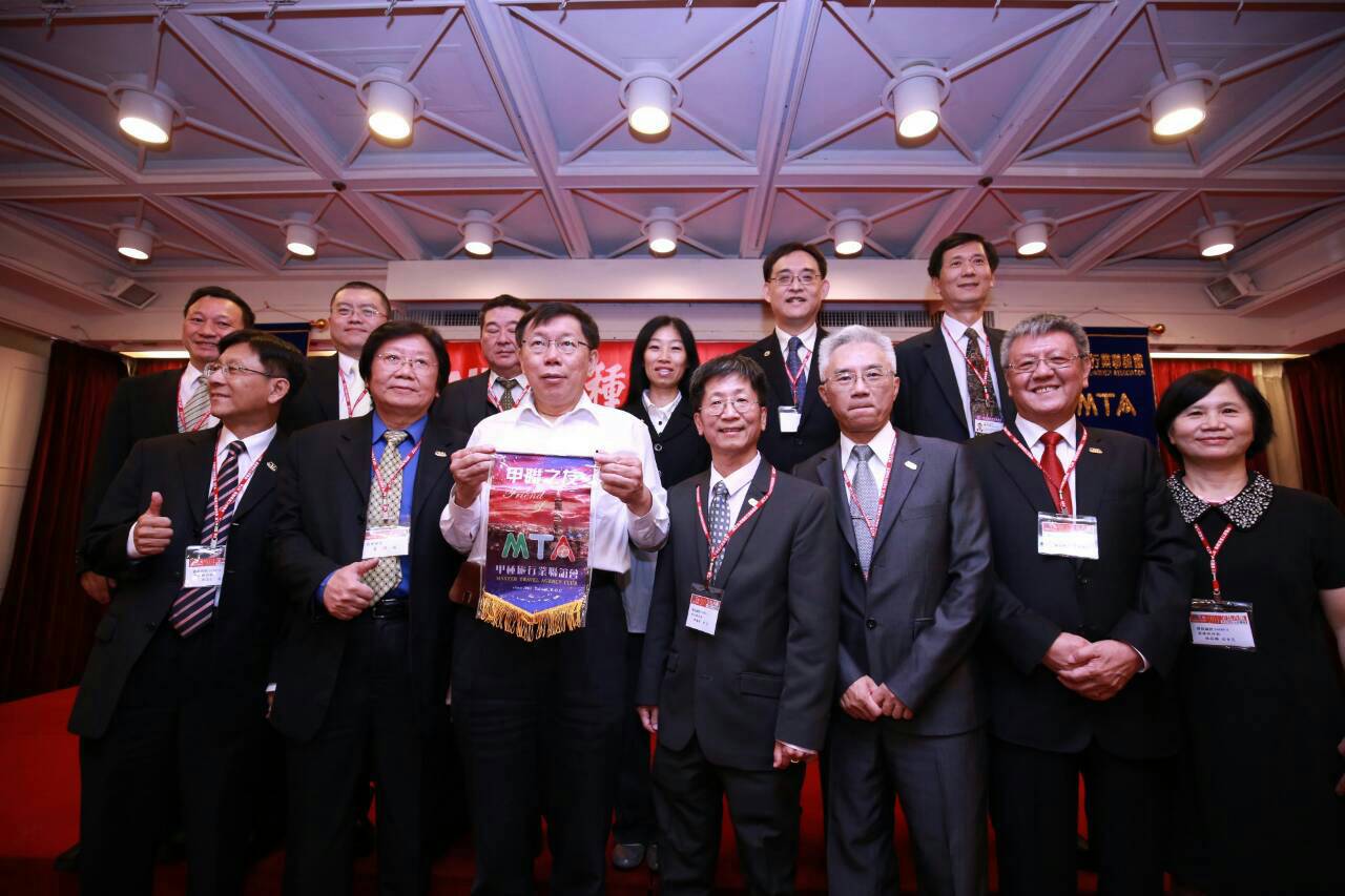 柯文哲承諾 ，未來觀傳局長由觀光業界推薦。（朱蒲青攝）