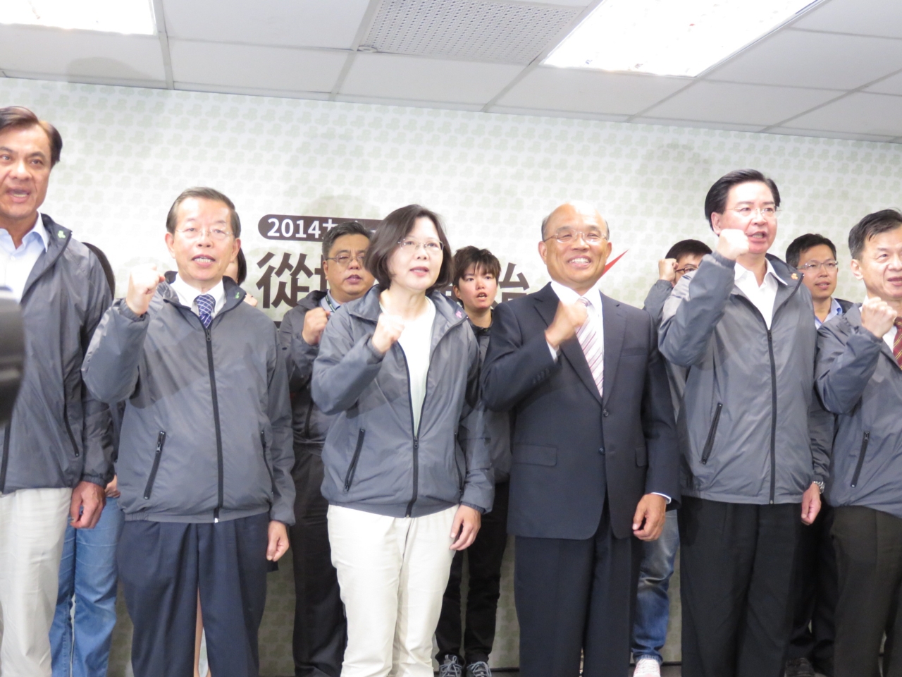 拿下13席縣市長，蔡英文：面對公民崛起，要更謙虛。（朱蒲青攝）