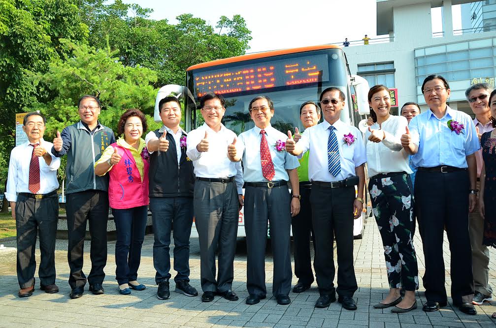 台中市政府繼日前將市公車延駛進苗栗苑裡以後，規劃108路公車從台中市區延駛至南投縣草屯鎮旭光高中、南開科技大學。圖／南投縣政府