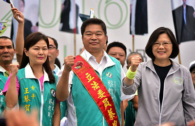 從烏溪線轉戰濁水溪線的南投民進黨立委候選人蔡煌瑯，這次連任失利，已經自行宣布敗選。（圖片來源：蔡煌瑯競選總部，中央社）
