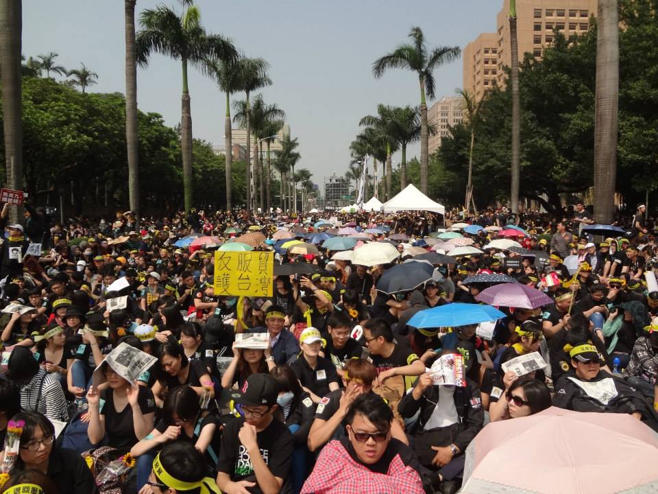 支持反服貿活動，50萬名群眾擠進台北城（記者劉明堂攝）