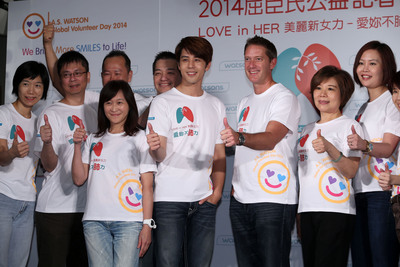 肺癌罹患者不斷提高,中央研究院研發團隊研發新定量技術,剖析「蛋白質體磷酸化」的傳遞網路,並找出和肺癌抗藥性相關的變異藥。圖為日前屈臣氏與藝人胡宇威提倡自主健檢新自拍運動,為防治女性肺癌盡力。(圖:中央社資料照片)