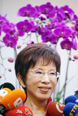 立法院副院長洪秀柱(見圖,中央社資料照片)下午聲明表示,兩岸、訪美議題「她或發言人為準」。0150620