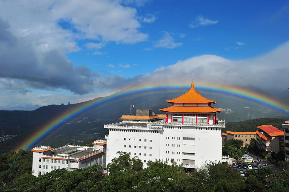 文化大學彩虹。圖／截自劉清煌教授臉書